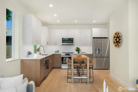 4413 50th Avenue SW Seattle WA 98116