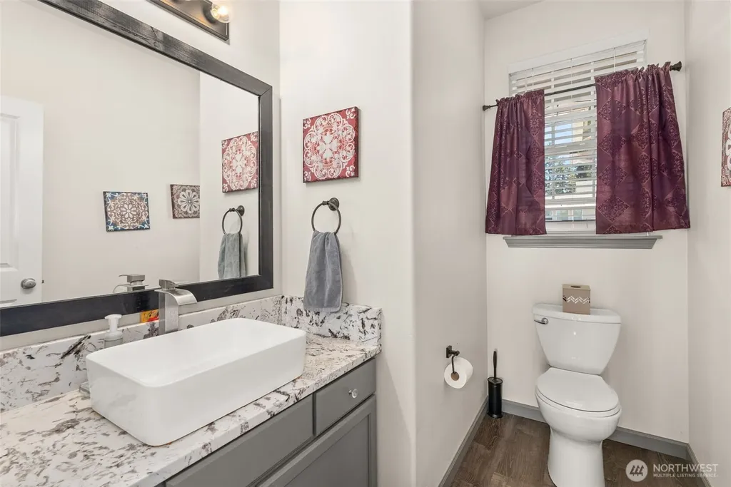 210 Mitchell Lane NE Napavine WA 98532