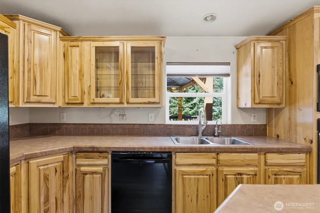 1142 Driskill Road Newport WA 99156
