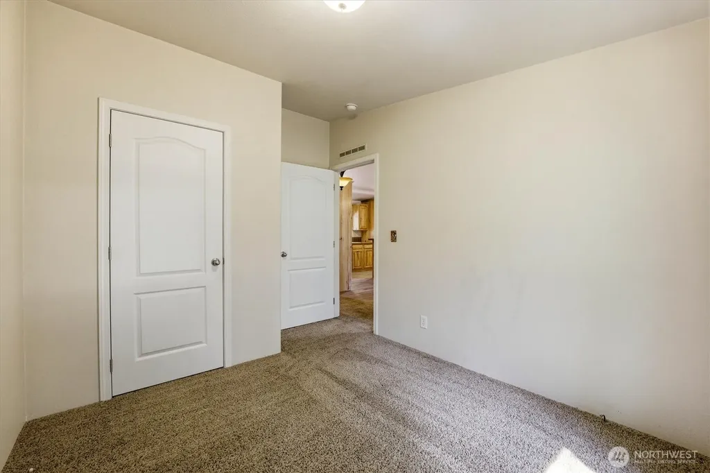 1142 Driskill Road Newport WA 99156