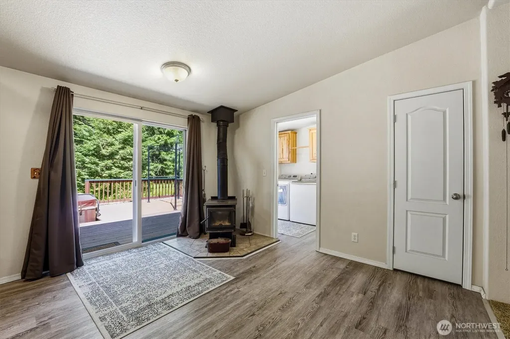 1142 Driskill Road Newport WA 99156