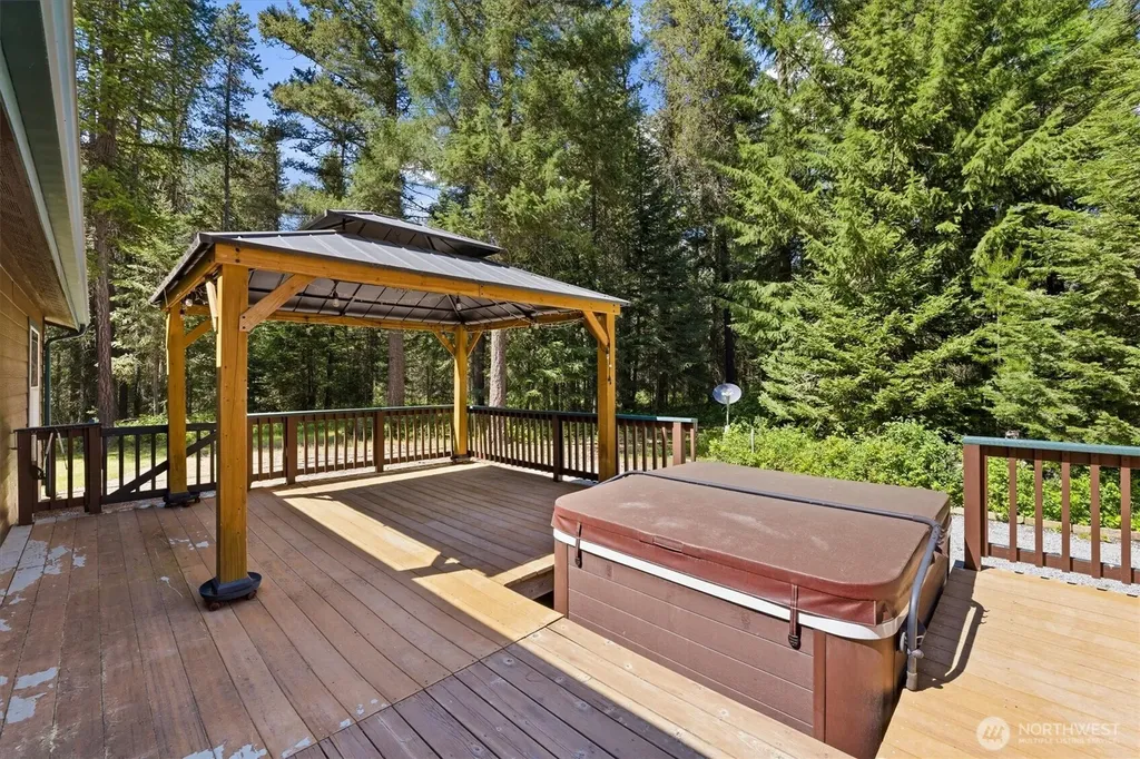 1142 Driskill Road Newport WA 99156