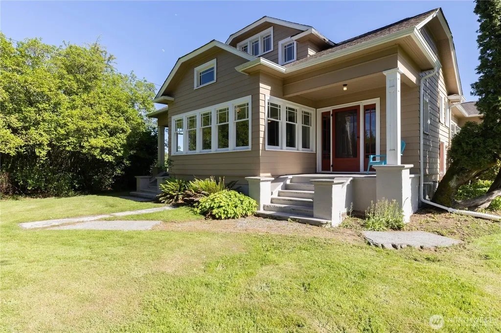5902 268th Street NW Stanwood WA 98292