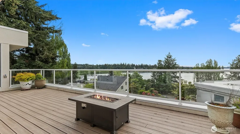 4812 Lake Washington Blvd NE Kirkland WA 98033