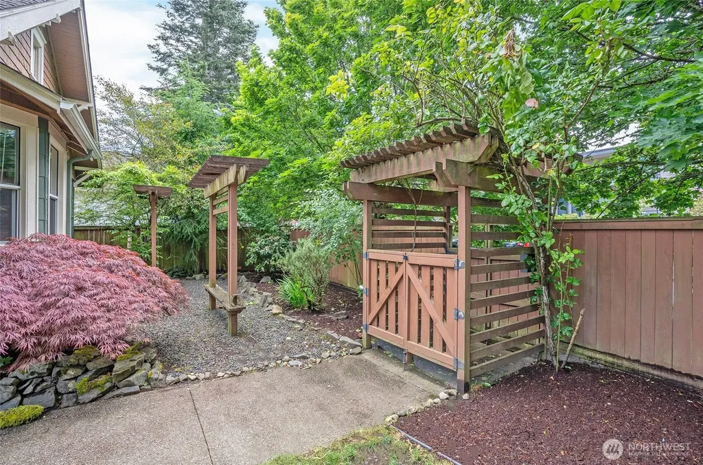 2909 N 7th Street Tacoma WA 98406