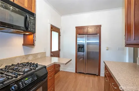 2909 N 7th Street Tacoma WA 98406
