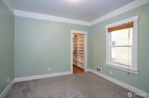 2909 N 7th Street Tacoma WA 98406