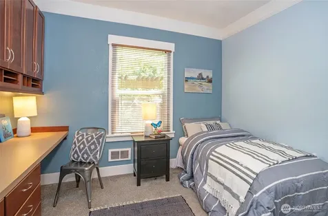 2909 N 7th Street Tacoma WA 98406