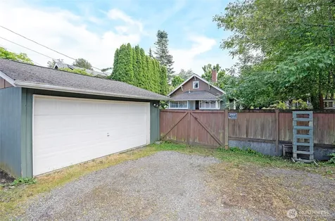 2909 N 7th Street Tacoma WA 98406
