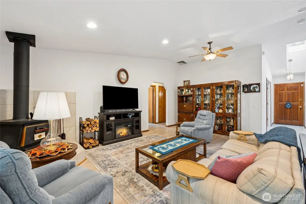 4627 SE Indian Summer Drive Olympia WA 98513