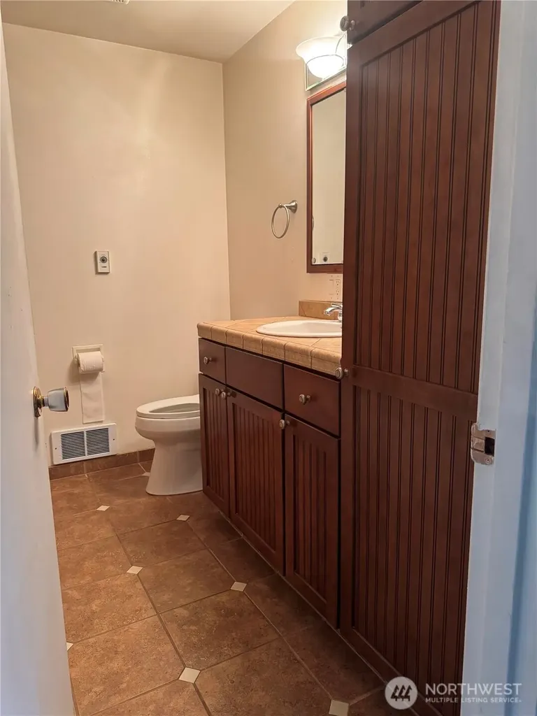 259 S 156th Street Burien WA 98148