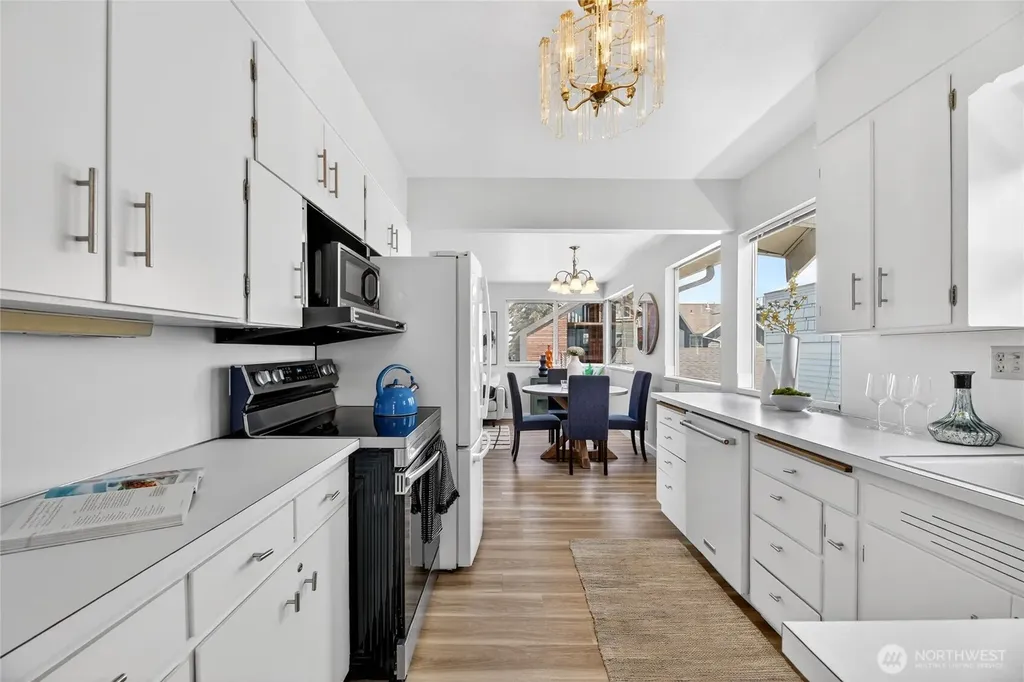 3722 SW Grayson Street Seattle WA 98126