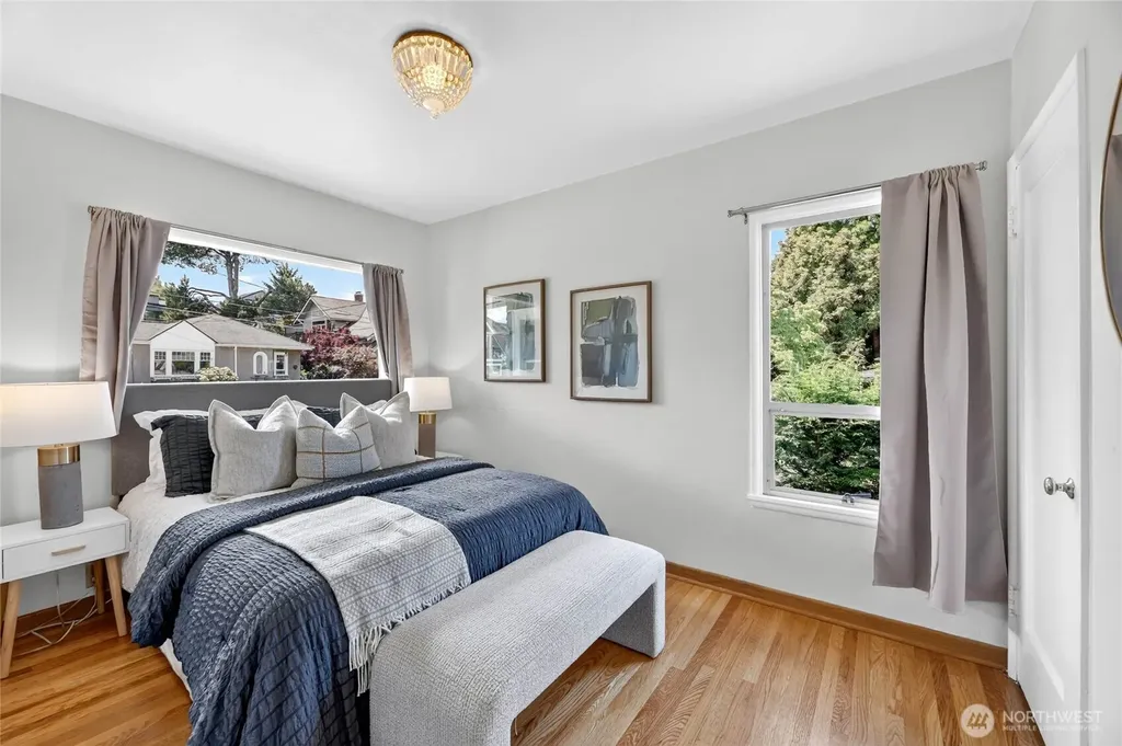 3722 SW Grayson Street Seattle WA 98126