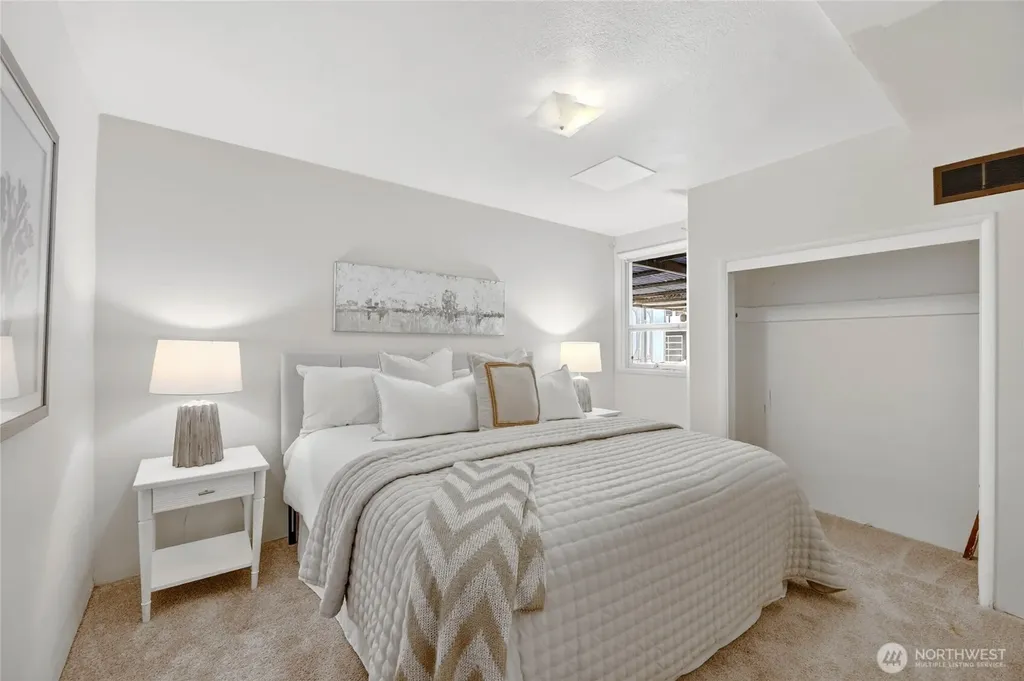 3722 SW Grayson Street Seattle WA 98126