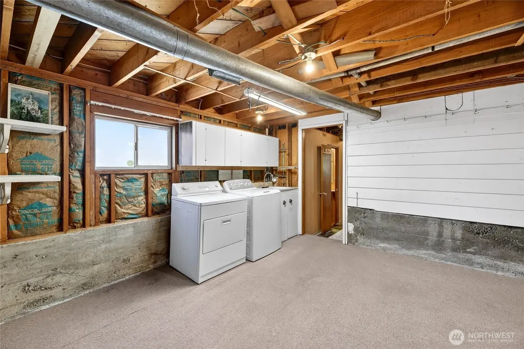 3722 SW Grayson Street Seattle WA 98126