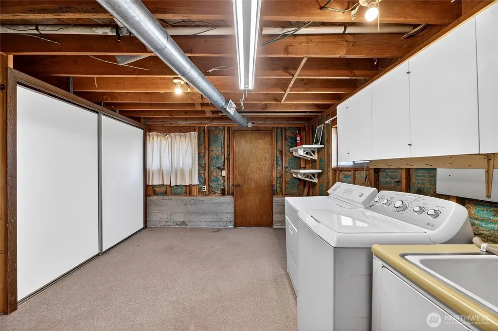 3722 SW Grayson Street Seattle WA 98126