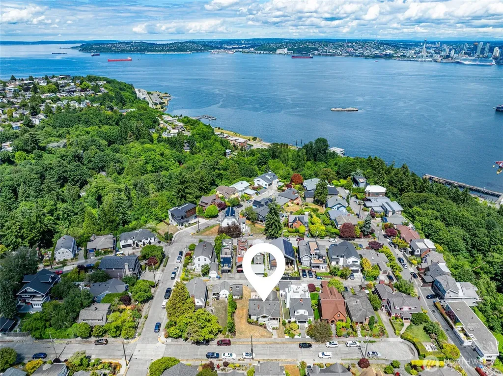 3722 SW Grayson Street Seattle WA 98126