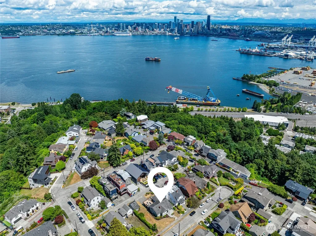3722 SW Grayson Street Seattle WA 98126