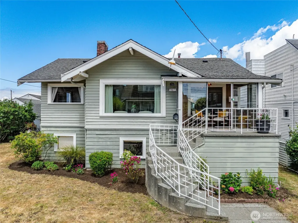 3722 SW Grayson Street Seattle WA 98126