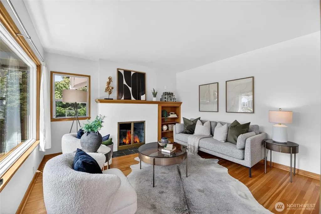 3722 SW Grayson Street Seattle WA 98126