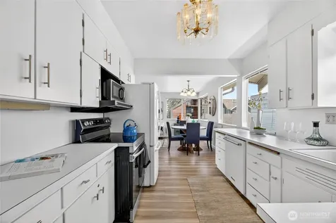 3722 SW Grayson Street Seattle WA 98126