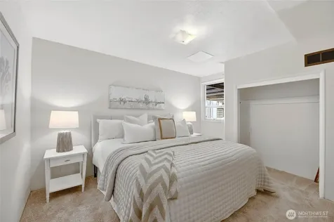 3722 SW Grayson Street Seattle WA 98126