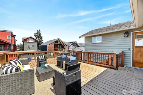 3722 SW Grayson Street Seattle WA 98126