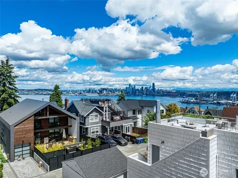 3722 SW Grayson Street Seattle WA 98126