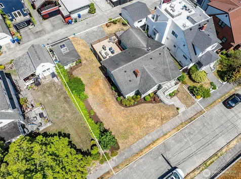 3722 SW Grayson Street Seattle WA 98126