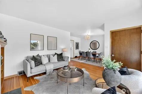 3722 SW Grayson Street Seattle WA 98126