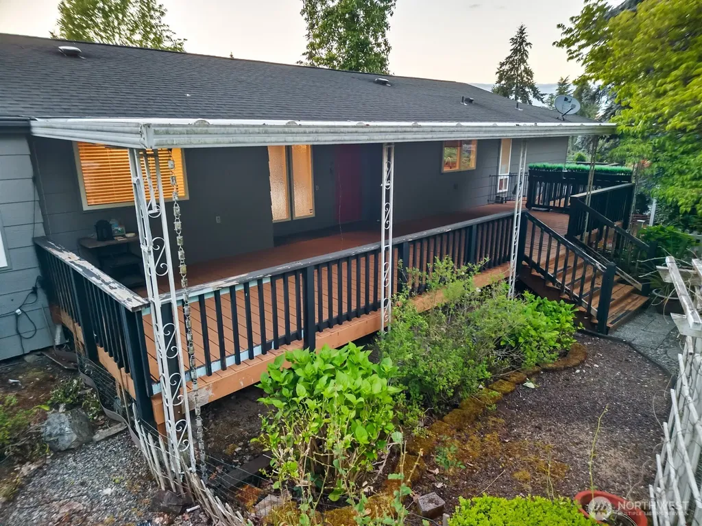1531 Vista Drive Puyallup WA 98372
