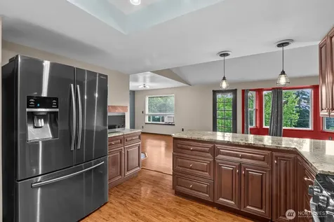 1531 Vista Drive Puyallup WA 98372