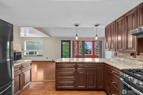 1531 Vista Drive Puyallup WA 98372