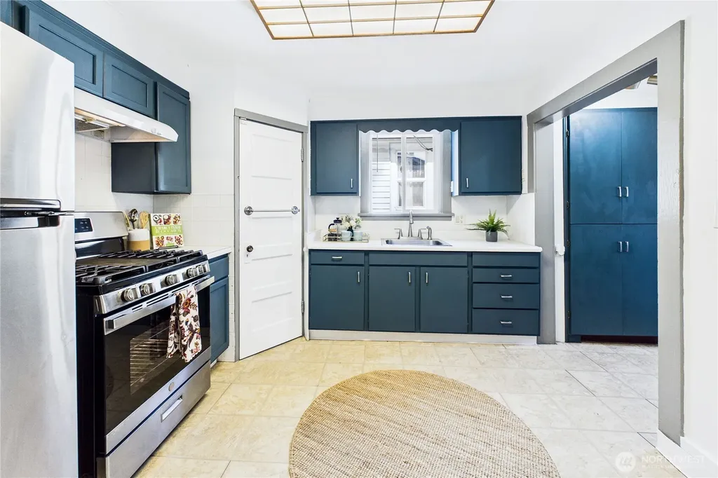 1728 5th Street Bremerton WA 98337