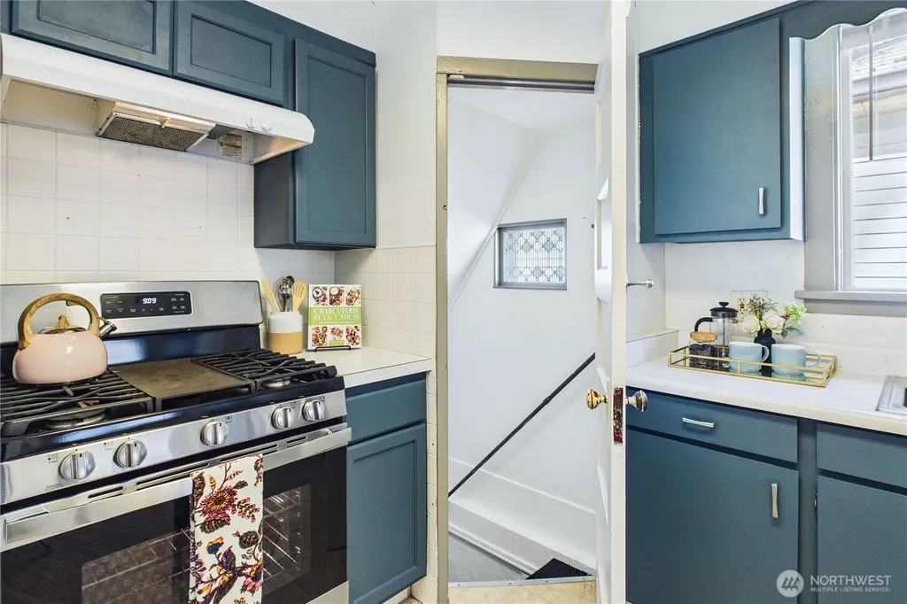 1728 5th Street Bremerton WA 98337