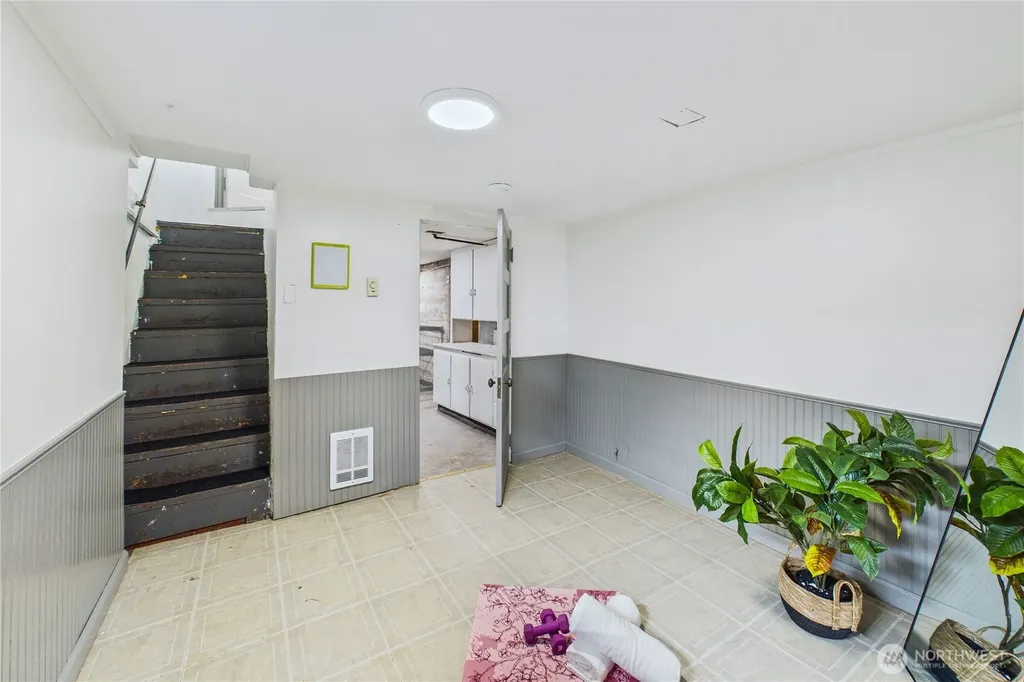 1728 5th Street Bremerton WA 98337