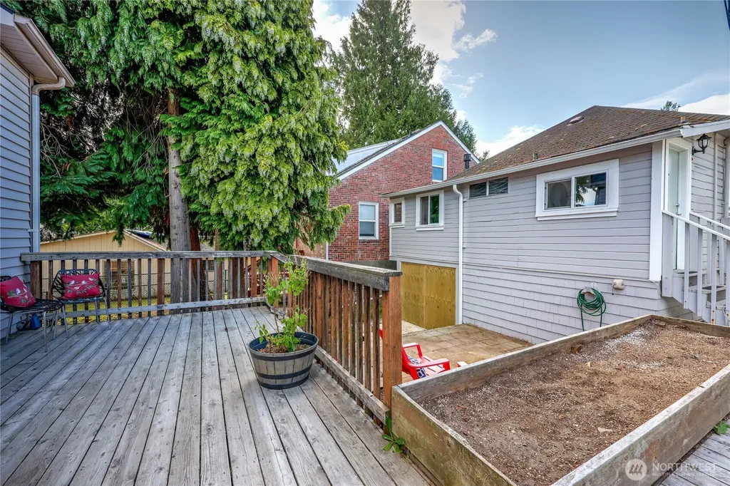 1728 5th Street Bremerton WA 98337