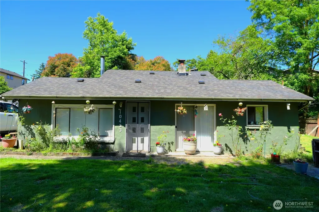 10433 1st Avenue SW Burien WA 98146
