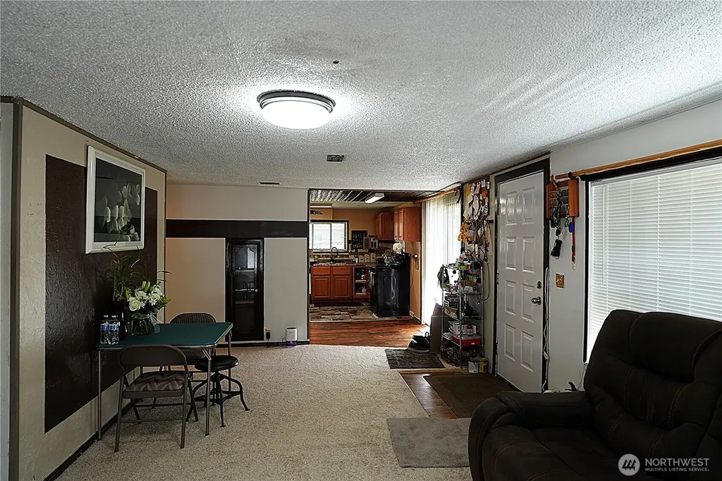 10433 1st Avenue SW Burien WA 98146