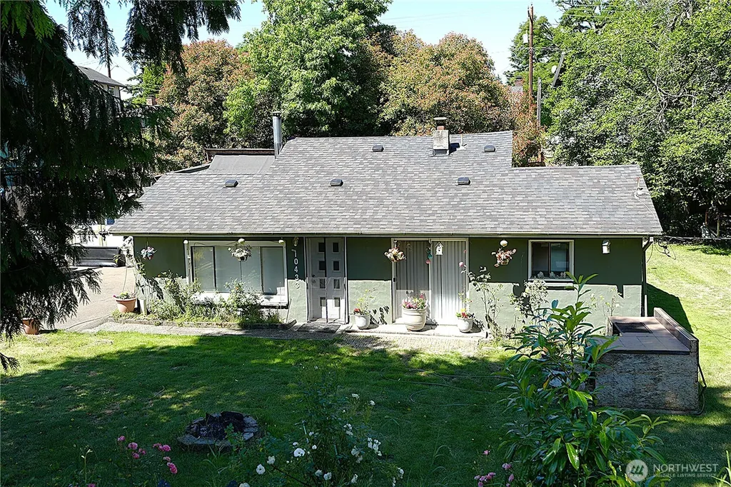 10433 1st Avenue SW Burien WA 98146