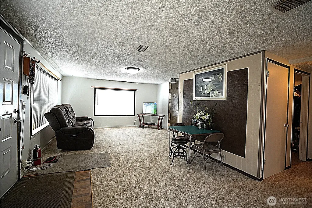 10433 1st Avenue SW Burien WA 98146
