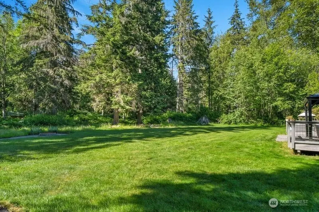 11033 94th Street NE Lake Stevens WA 98258