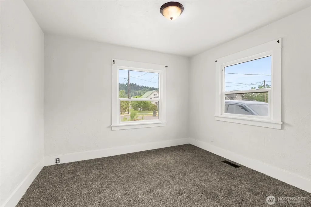 499 SW Chehalis Avenue Chehalis WA 98532