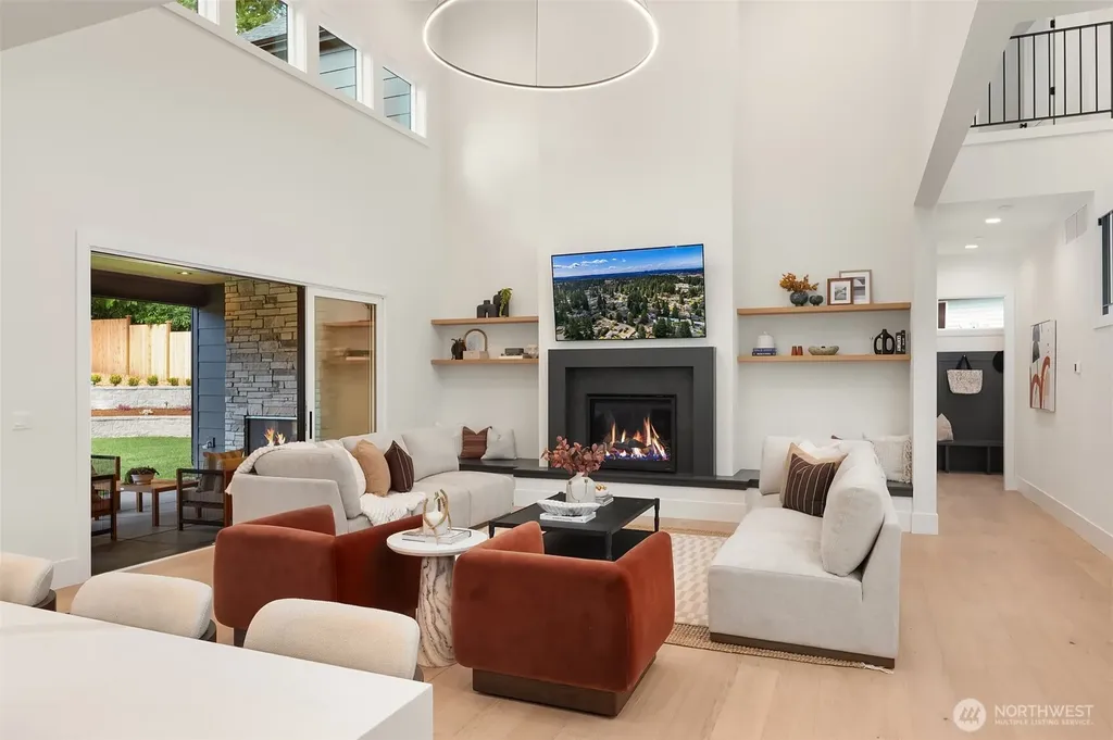 1917 166th Place NE Bellevue WA 98008