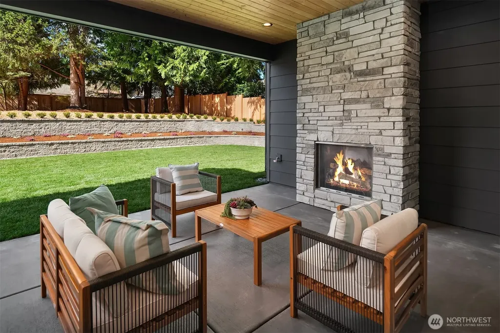 1917 166th Place NE Bellevue WA 98008