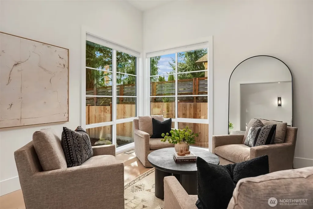 1917 166th Place NE Bellevue WA 98008