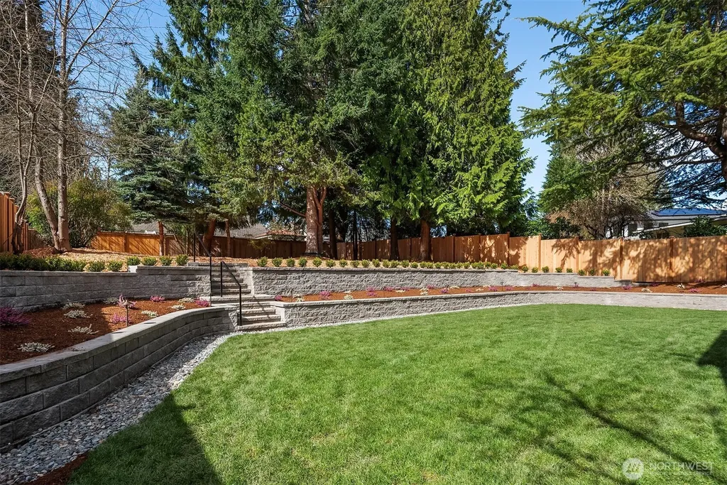 1917 166th Place NE Bellevue WA 98008