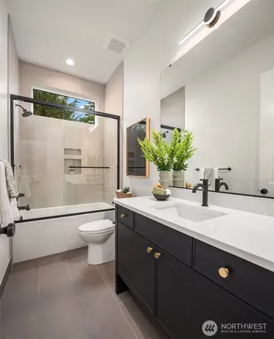 1917 166th Place NE Bellevue WA 98008