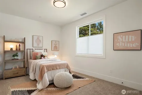 1917 166th Place NE Bellevue WA 98008