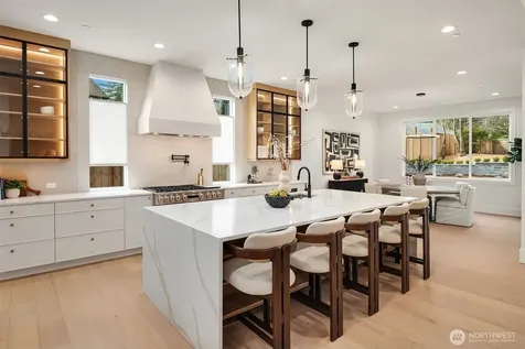 1917 166th Place NE Bellevue WA 98008